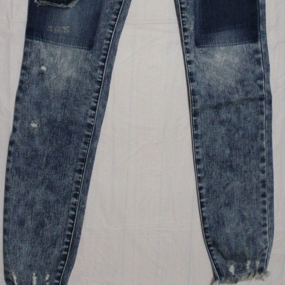 JESSICA SIMPSON FREE FALLIN KISS ME PATCHD JEANS - Picture 3 of 6